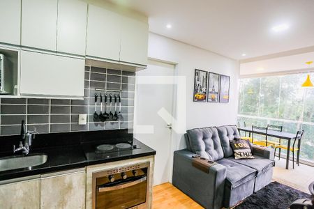 Cozinha de apartamento para alugar com 1 quarto, 37m² em Real Parque, São Paulo