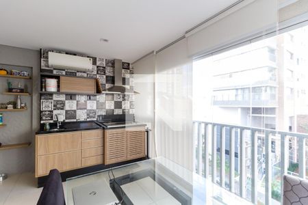 varanda de apartamento à venda com 2 quartos, 68m² em Vila Dom Pedro I, São Paulo