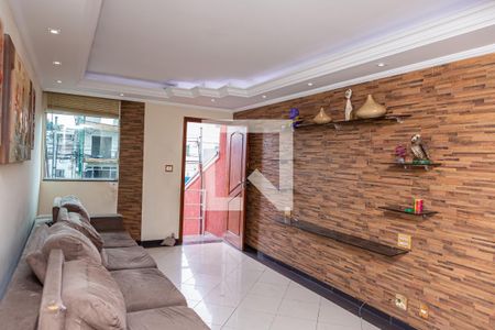 Sala de casa à venda com 2 quartos, 120m² em Parque Paineiras, São Paulo