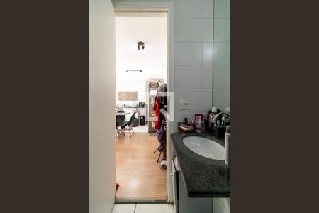 Banheiro de apartamento para alugar com 1 quarto, 31m² em Água Branca, São Paulo