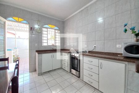 Casa à venda com 175m², 3 quartos e 2 vagas Casa à venda com 175m², 3 quartos e 2 vagasCozinha