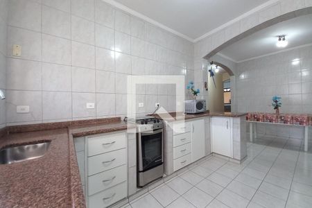 Casa à venda com 175m², 3 quartos e 2 vagas Casa à venda com 175m², 3 quartos e 2 vagasCozinha