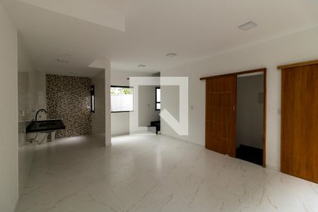 Sala de casa de condomínio à venda com 3 quartos, 95m² em Água Rasa, São Paulo