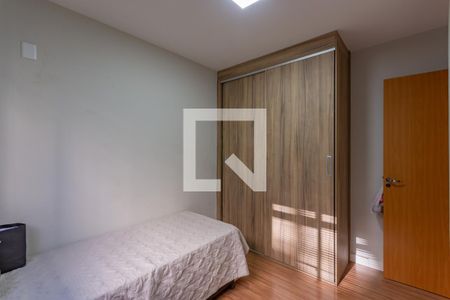 Quarto 1 de apartamento para alugar com 2 quartos, 50m² em Castelo, Belo Horizonte