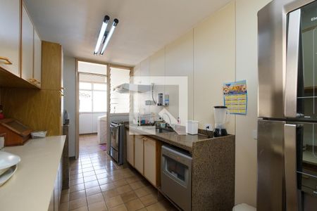 Apartamento à venda com 174m², 4 quartos e 2 vagas Apartamento à venda com 174m², 4 quartos e 2 vagasCozinha