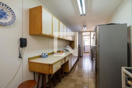 Apartamento à venda com 174m², 4 quartos e 2 vagas Apartamento à venda com 174m², 4 quartos e 2 vagasCozinha