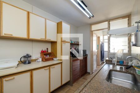 Apartamento à venda com 174m², 4 quartos e 2 vagas Apartamento à venda com 174m², 4 quartos e 2 vagasCozinha