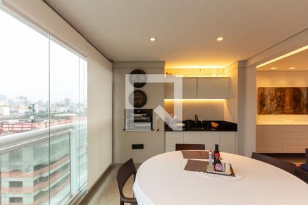 Sala de apartamento à venda com 3 quartos, 112m² em Vila Olímpia, São Paulo