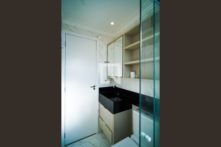 Apartamento para alugar com 65m², 2 quartos e 1 vaga Apartamento para alugar com 65m², 2 quartos e 1 vagaBanheiro da Suíte