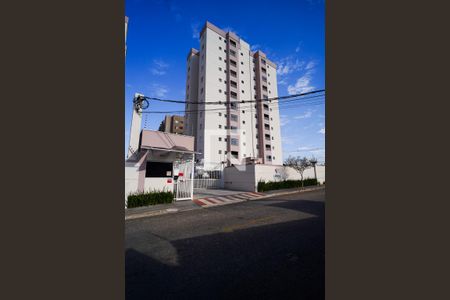 Apartamento para alugar com 65m², 2 quartos e 1 vaga Apartamento para alugar com 65m², 2 quartos e 1 vagaFachada