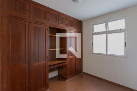 Quarto 1 de apartamento para alugar com 3 quartos, 96m² em Sagrada Família, Belo Horizonte