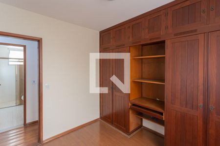 Quarto 1 de apartamento para alugar com 3 quartos, 96m² em Sagrada Família, Belo Horizonte