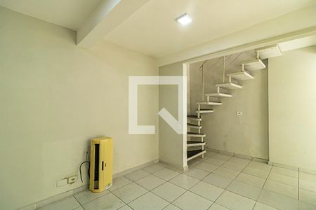 Sala de casa para alugar com 2 quartos, 110m² em Jardim Vera Cruz, São Paulo