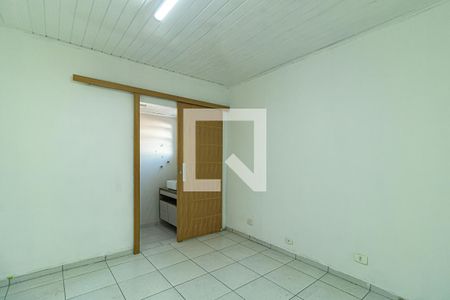 Quarto 2 de casa para alugar com 2 quartos, 110m² em Jardim Vera Cruz, São Paulo