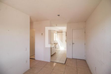 Sala de apartamento para alugar com 2 quartos, 40m² em Cerâmica, Nova Iguaçu