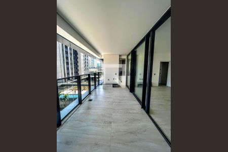 Apartamento à venda com 202m², 4 quartos e 3 vagasVaranda