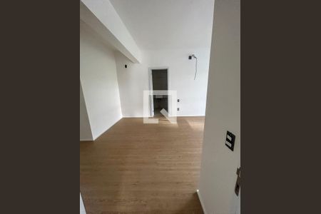 Apartamento à venda com 202m², 4 quartos e 3 vagas Apartamento à venda com 202m², 4 quartos e 3 vagasQuarto 1