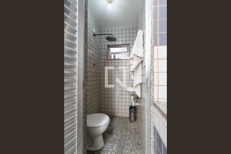 Banheiro de Serviço de casa à venda com 3 quartos, 162m² em Olaria, Rio de Janeiro