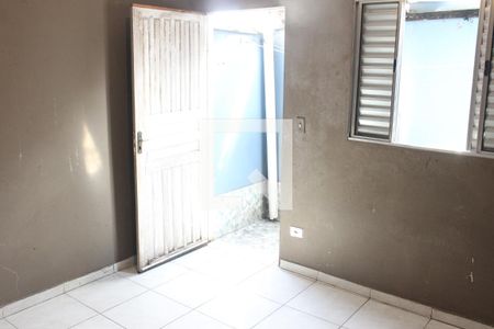 Sala de casa para alugar com 1 quarto, 37m² em Vila Jockei Clube, São Vicente