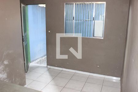 Sala de casa para alugar com 1 quarto, 37m² em Vila Jockei Clube, São Vicente