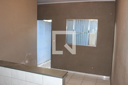 Sala de casa para alugar com 1 quarto, 37m² em Vila Jockei Clube, São Vicente