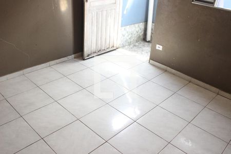 Sala de casa para alugar com 1 quarto, 37m² em Vila Jockei Clube, São Vicente