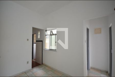 Sala de apartamento para alugar com 1 quarto, 35m² em Vista Alegre, Rio de Janeiro