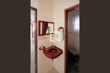 Lavabo de casa para alugar com 5 quartos, 360m² em Vila Ivone, São Paulo