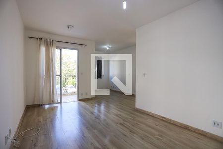 Sala  de apartamento para alugar com 2 quartos, 65m² em Jardim Monte Santo, Cotia