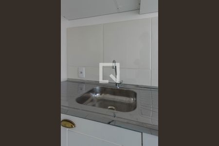 Sala/Cozinha de apartamento para alugar com 1 quarto, 32m² em Vila Tolstoi, São Paulo