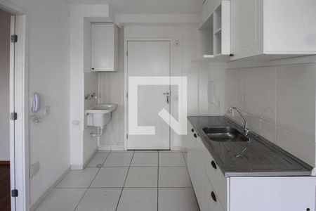 Sala e Cozinha de apartamento para alugar com 1 quarto, 32m² em Vila Tolstoi, São Paulo