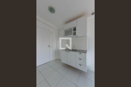 Sala/Cozinha de apartamento para alugar com 1 quarto, 32m² em Vila Tolstoi, São Paulo