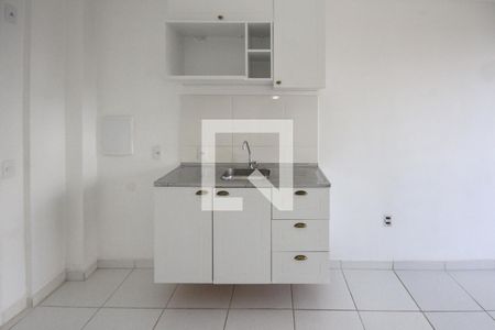 Sala e Cozinha de apartamento para alugar com 1 quarto, 32m² em Vila Tolstoi, São Paulo