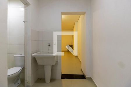 Cozinha de kitnet/studio para alugar com 1 quarto, 28m² em Vila Canero, São Paulo