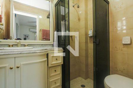 Banheiro suite de apartamento à venda com 3 quartos, 97m² em Chácara das Pedras, Porto Alegre