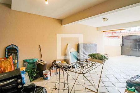 Casa à venda com 245m², 3 quartos e 3 vagas Casa à venda com 245m², 3 quartos e 3 vagasGaragem