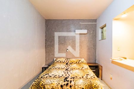 Casa à venda com 245m², 3 quartos e 3 vagas Casa à venda com 245m², 3 quartos e 3 vagasEdícula