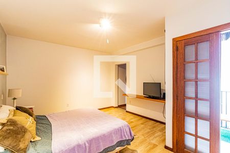 Casa à venda com 245m², 3 quartos e 3 vagas Casa à venda com 245m², 3 quartos e 3 vagasSuite 01
