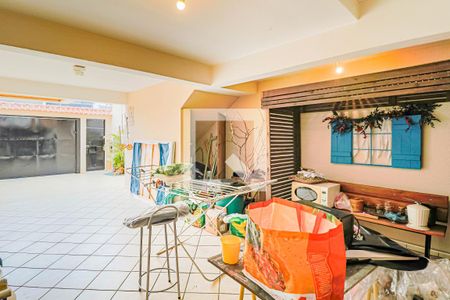 Casa à venda com 245m², 3 quartos e 3 vagas Casa à venda com 245m², 3 quartos e 3 vagasGaragem
