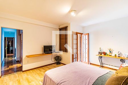 Casa à venda com 245m², 3 quartos e 3 vagas Casa à venda com 245m², 3 quartos e 3 vagasSuite 01