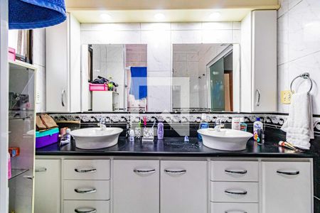 Casa à venda com 245m², 3 quartos e 3 vagas Casa à venda com 245m², 3 quartos e 3 vagasSuite 01 - Banheiro
