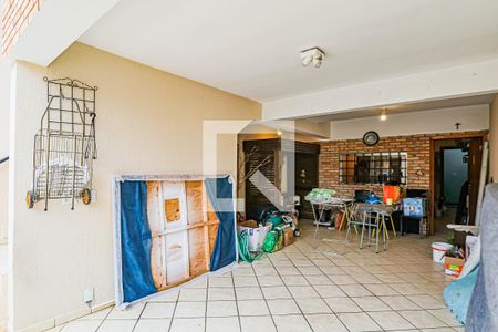 Casa à venda com 245m², 3 quartos e 3 vagas Casa à venda com 245m², 3 quartos e 3 vagasGaragem