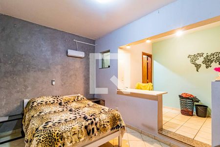 Casa à venda com 245m², 3 quartos e 3 vagas Casa à venda com 245m², 3 quartos e 3 vagasEdícula