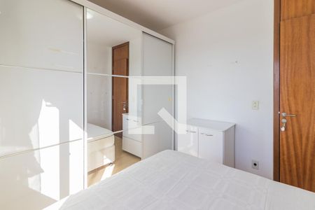 Quarto de apartamento para alugar com 2 quartos, 62m² em Jardim Carvalho, Porto Alegre