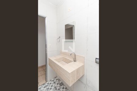 Banheiro de apartamento para alugar com 1 quarto, 55m² em Vila Maria Alta, São Paulo