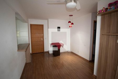 Sala de apartamento à venda com 2 quartos, 60m² em Penha, Rio de Janeiro