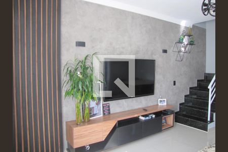Sala de casa à venda com 2 quartos, 114m² em Vila Guilhermina, São Paulo