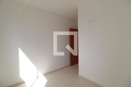 Suite de apartamento para alugar com 2 quartos, 68m² em Jardim Holanda, Uberlândia