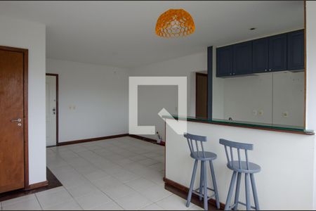 Sala de apartamento para alugar com 2 quartos, 69m² em Recreio dos Bandeirantes, Rio de Janeiro