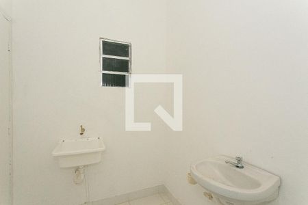 Banheiro de apartamento para alugar com 1 quarto, 50m² em Penha de França, São Paulo